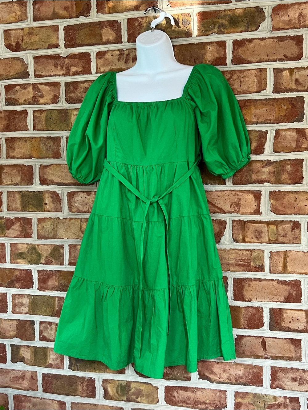 Sim and Sam Puff-Sleeve cotton Tiered Midi Dress with Waist Tie — Green. Medium